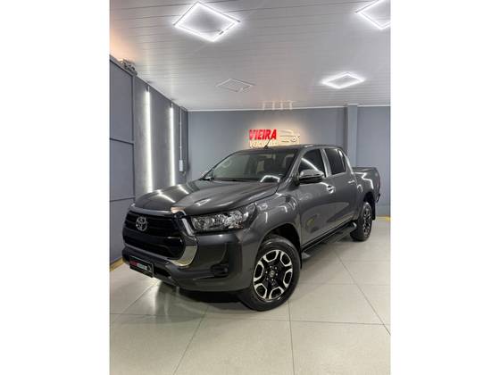 TOYOTA HILUX 2.8 D-4D TURBO DIESEL CD SRV 4X4 AUTOMÁTICO
